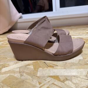 Crocs Leigh II Double Strap Wedge Sandals Size 9